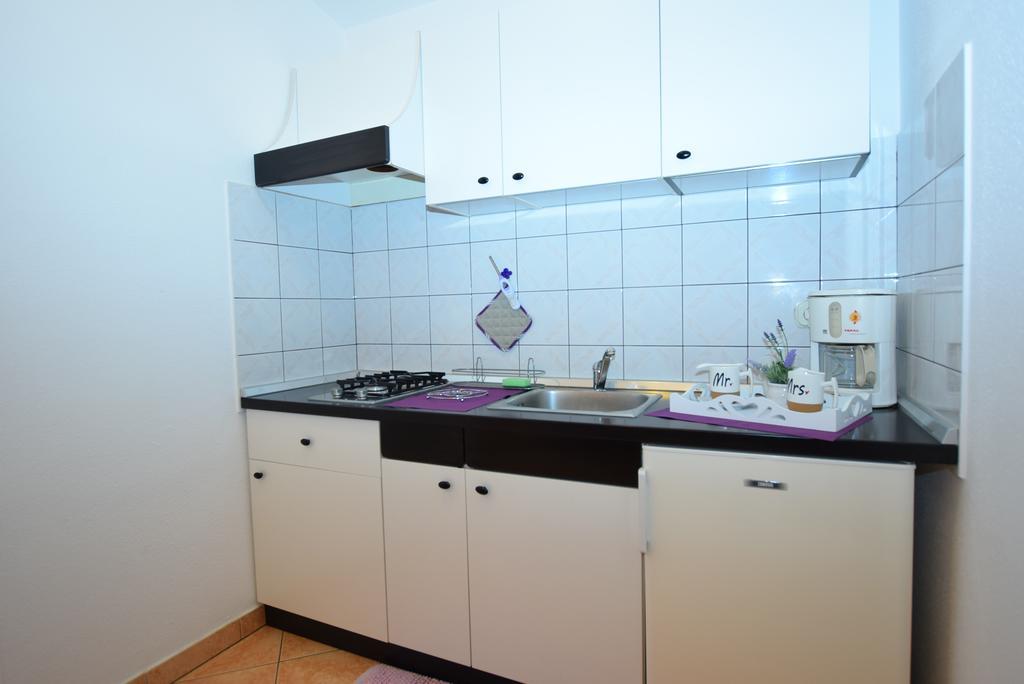 Apartments Petra Баньоле Екстериор снимка